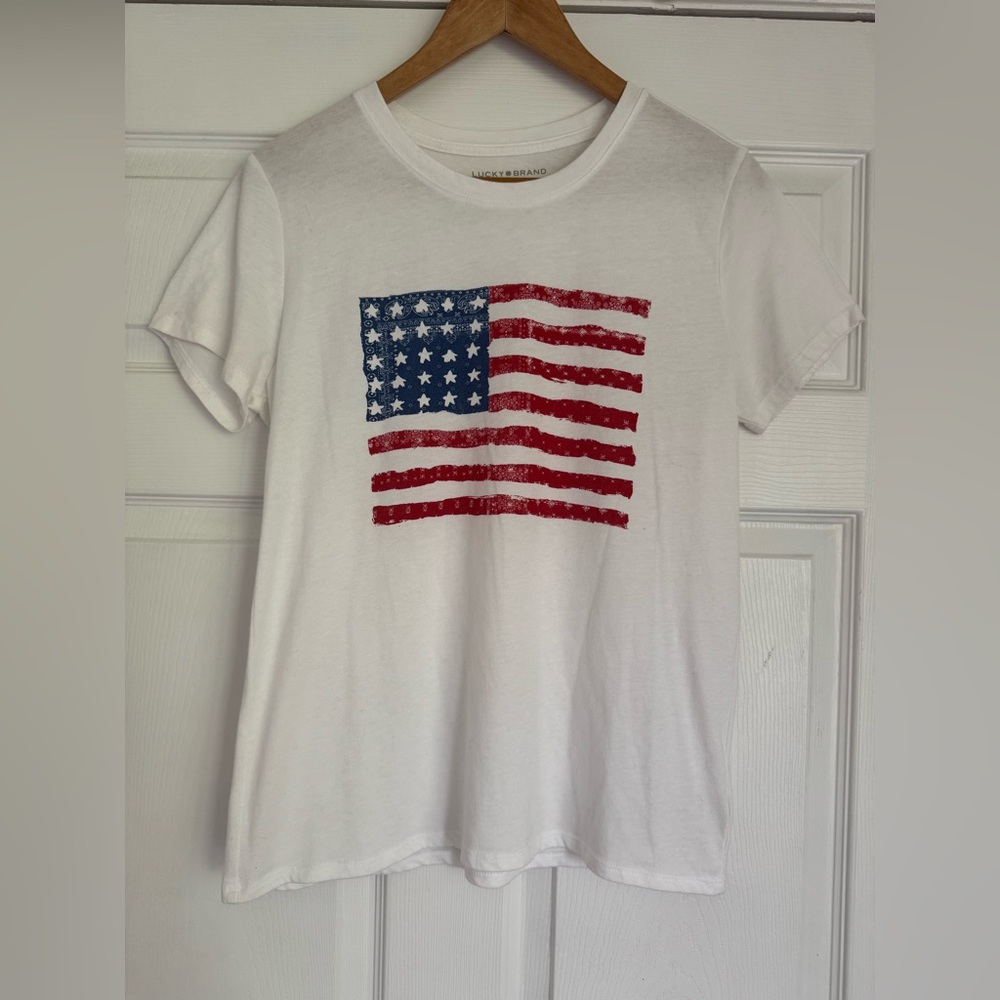 Lucky Brand Distressed USA Flag White Tee – Size M